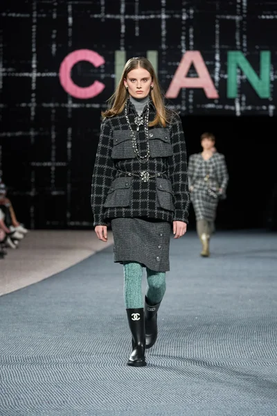 Look 36